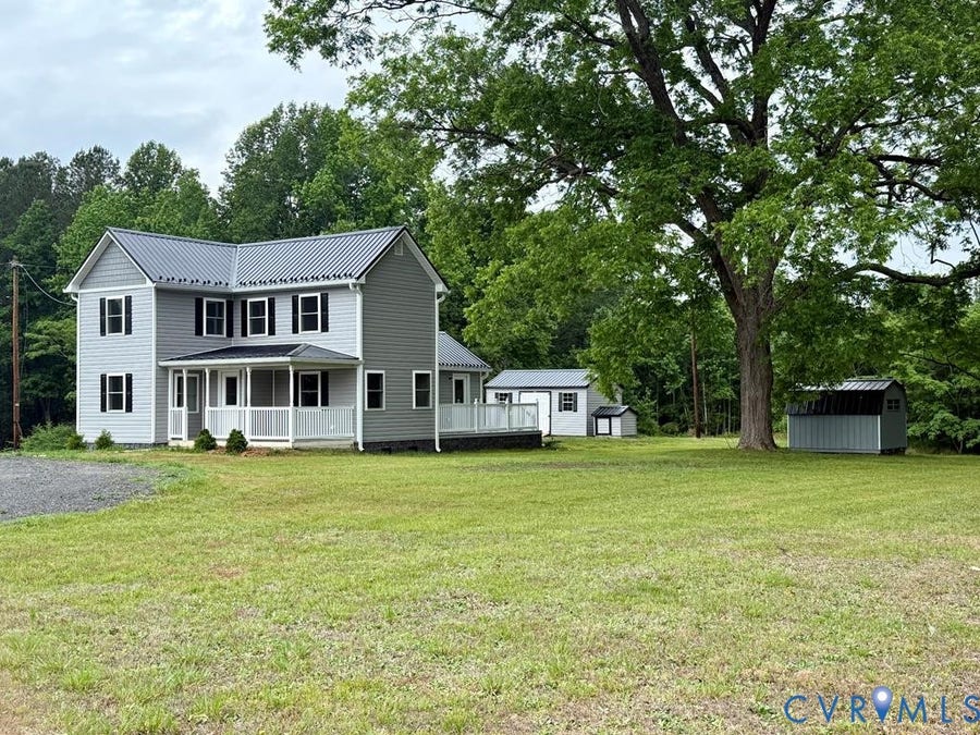Property photo for 439 Valley Drive, Callao, VA