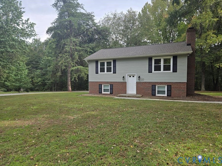 Property photo for 1409 High Street, Farmville, VA