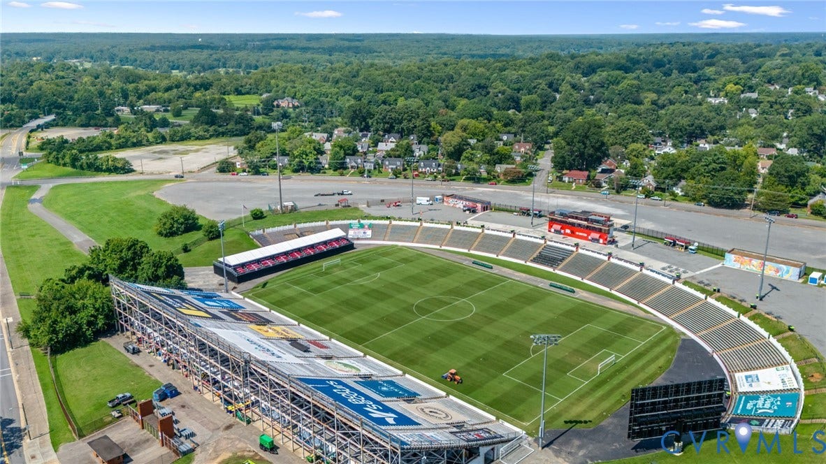 3122 Maplewood Avenue, Stadium, Richmond, VA 23221 City Stadium is across the street