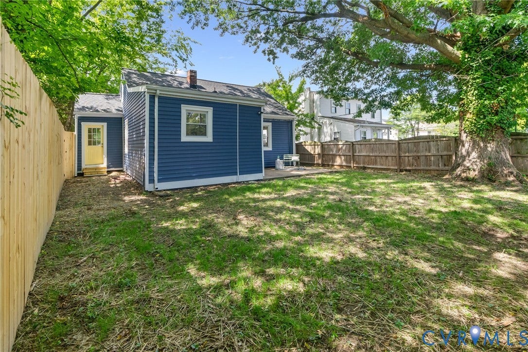 3122 Maplewood Avenue, Stadium, Richmond, VA 23221 Expansive fully fenced in yard