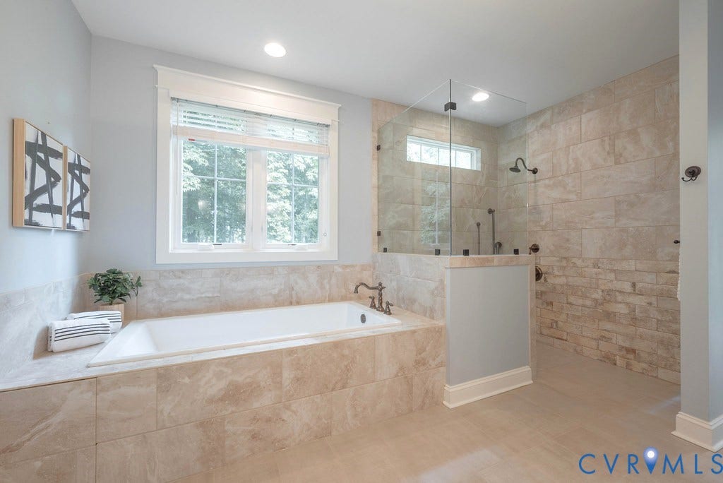 8853 Porto Court, Viniterra Estates, New Kent, VA 23124 Oversized Bathtub