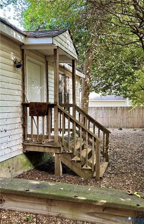 2107 Barclay Road, Lakeside, Henrico, VA 23228 outside entrance to addition/2 bedrooms