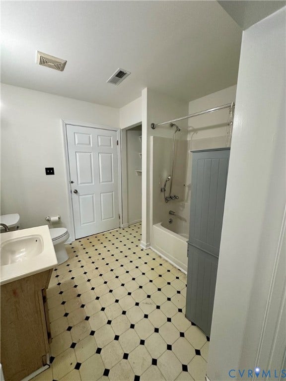 2107 Barclay Road, Lakeside, Henrico, VA 23228 Downstairs full bathroom