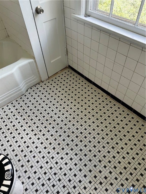 2107 Barclay Road, Lakeside, Henrico, VA 23228 Gorgeous original tile