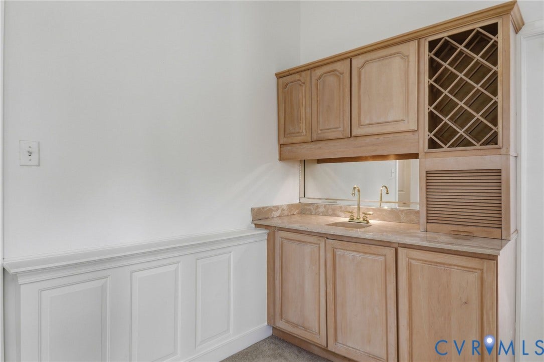 1801 Windingridge Drive, Henrico, VA 23238 Great Room Bar