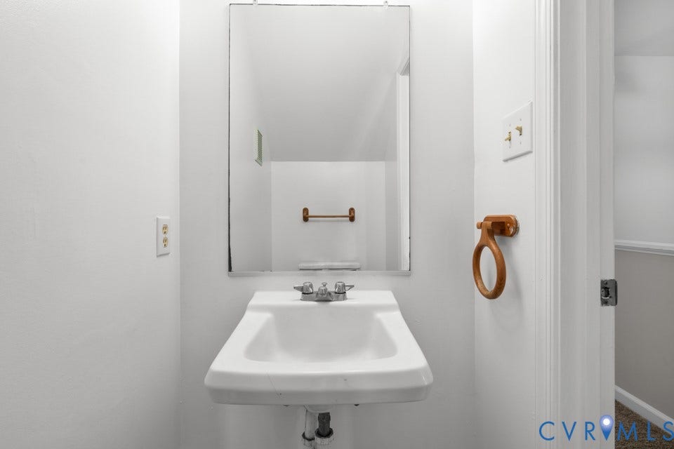 1409 Idlewood Avenue, Randolph, Richmond, VA 23220 Half bath on first floor