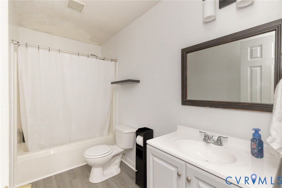 3324 Appleford Drive, Chesterfield, VA 23831 Upstairs Bath