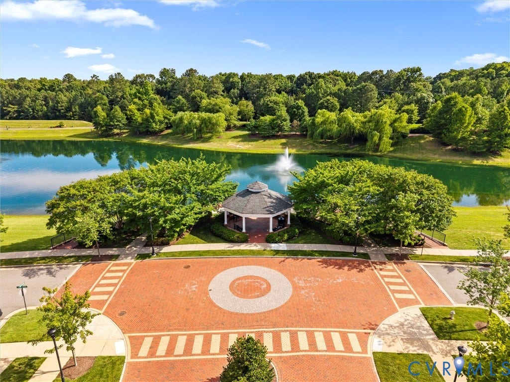 3806 Pumpkin Seed Lane, West Broad Village, Glen Allen, VA 23060 community pond & walking path