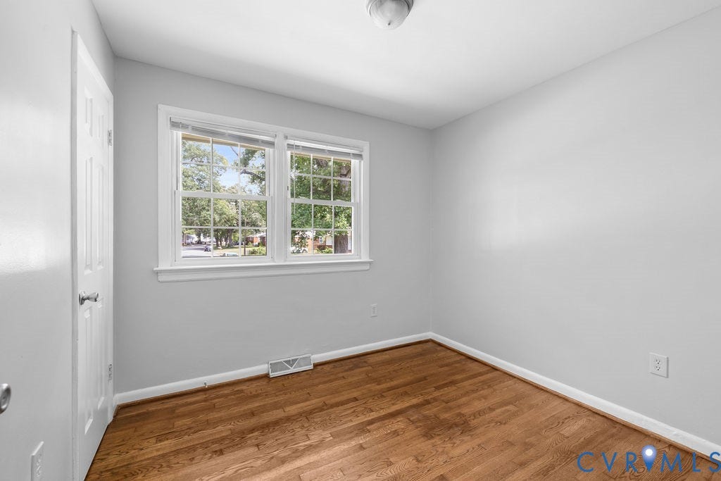 5527 Hansdale Road, Piney Knolls, Richmond, VA 23224 Bright interior space with wood-finish flooring