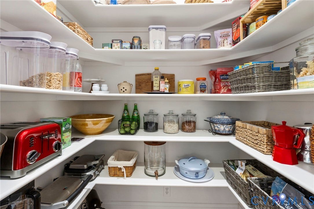 2019 Tulip Hill Drive, The Oaks, Midlothian, VA 23112 Walk In Pantry