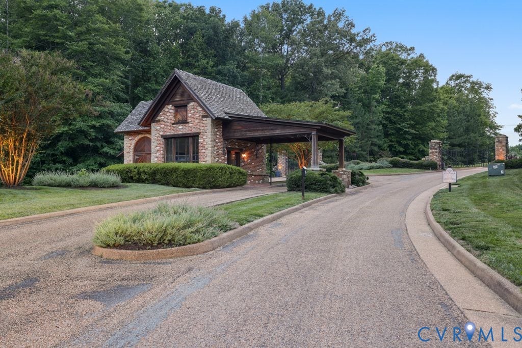8576 Barrique Road, New Kent, VA 23124 Guard House