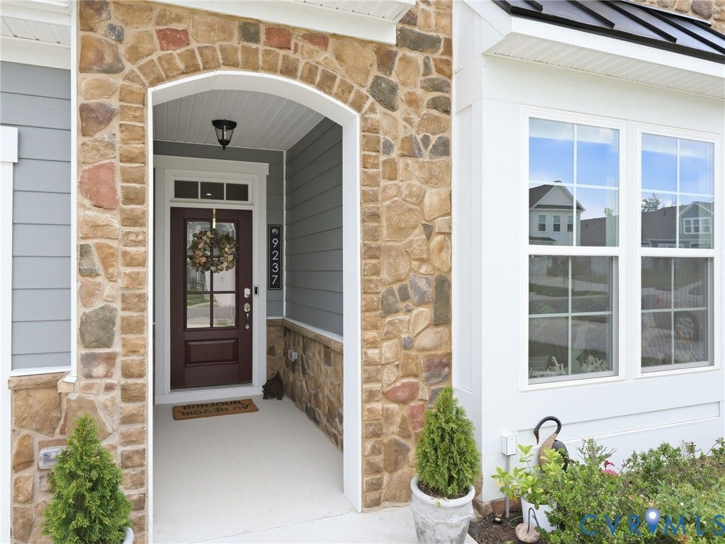 9237 Cerulean Place, Richmond, VA 23238 Welcome to 9237 Cerulean Place, where comfort and relaxation begins the moment you step inside...