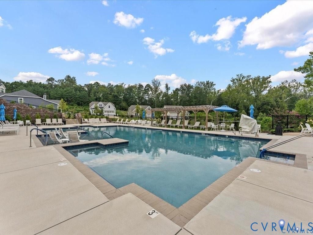 9237 Cerulean Place, Richmond, VA 23238 The Connexions resort-style pool offers a warm welcome where you and your guests can truly unwind.