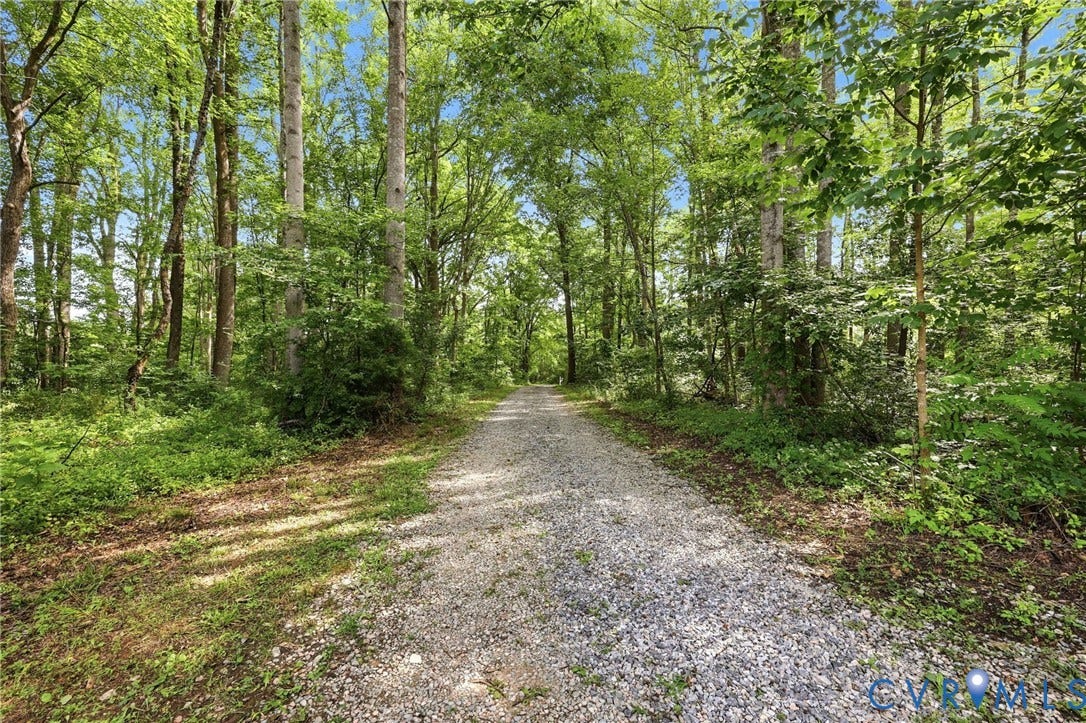 1375 Gills Road, Powhatan, VA 23139 Private drive to a private oasis in the woods.