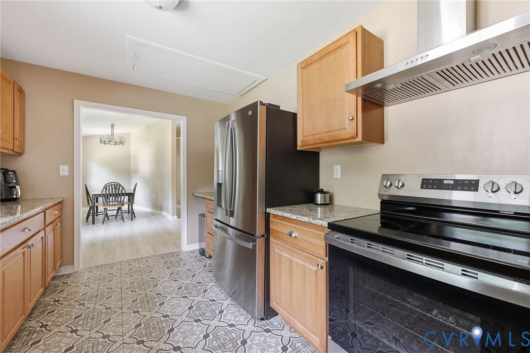 1375 Gills Road, Powhatan, VA 23139 Everything is new in this kitchen: Granite counters, cabinets, ceramic tile flooring appliances!