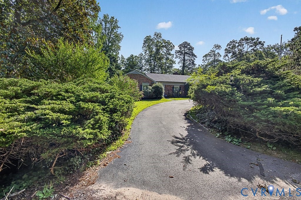 11701 Holly Hill Road, Chester, VA 23831 11701 Holly Hill Road, Chester, VA 23831