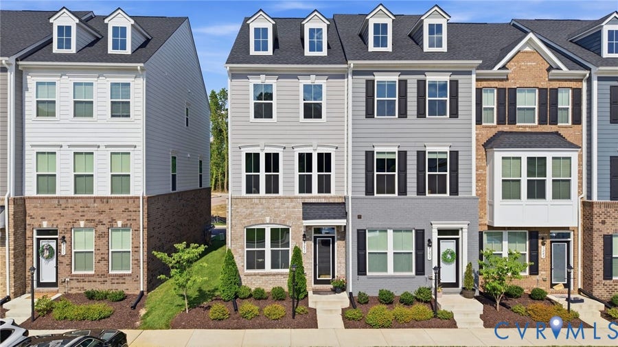 Property photo for 1231 Ewing Park Loop, Midlothian, VA