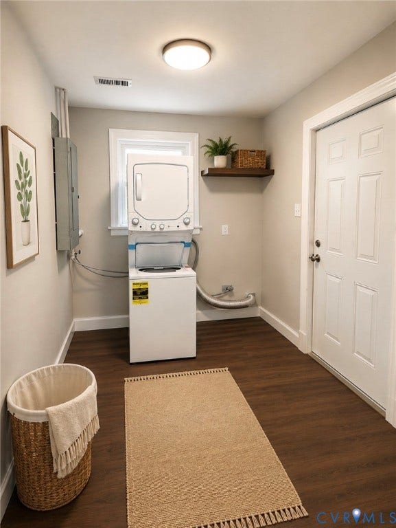 3909 Corbin Street, Wahington Park, Richmond, VA 23222 Large Utility room - featuring stackable washer/dryer