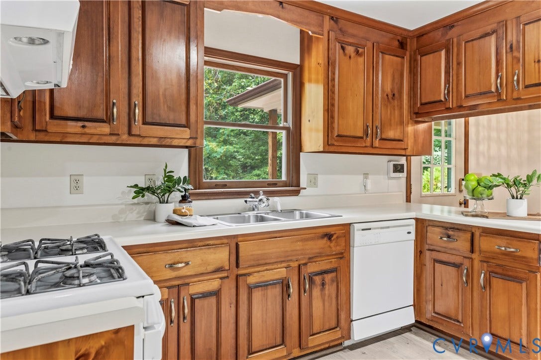 4415 Spoonbill Drive, Powhatan, VA 23139 Kitchen