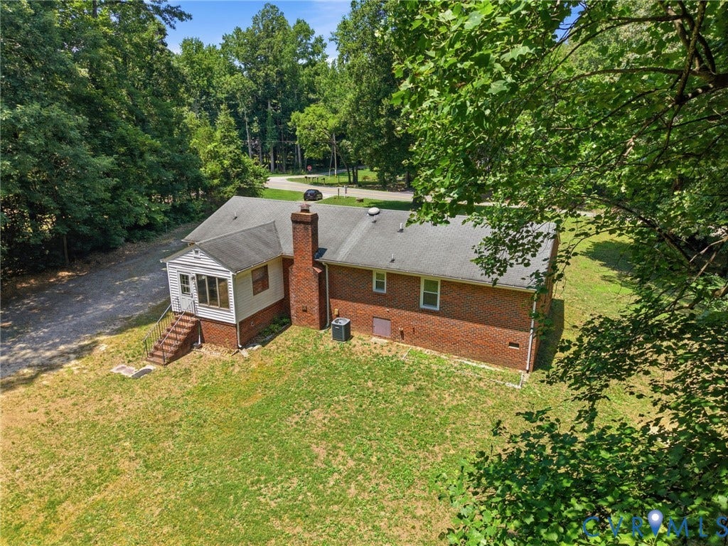 10111 Tunstall Road, New Kent, VA 23124 10111 Tunstall Road, New Kent, VA 23124
