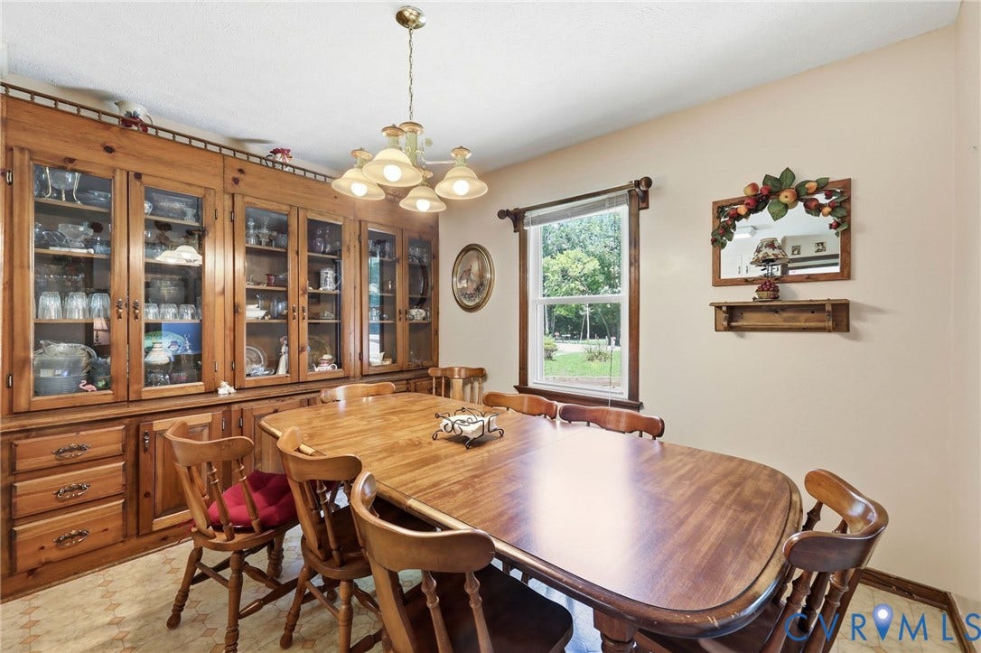 10111 Tunstall Road, New Kent, VA 23124 Built-in wood cabinetry with glass-front uppers and drawer storage