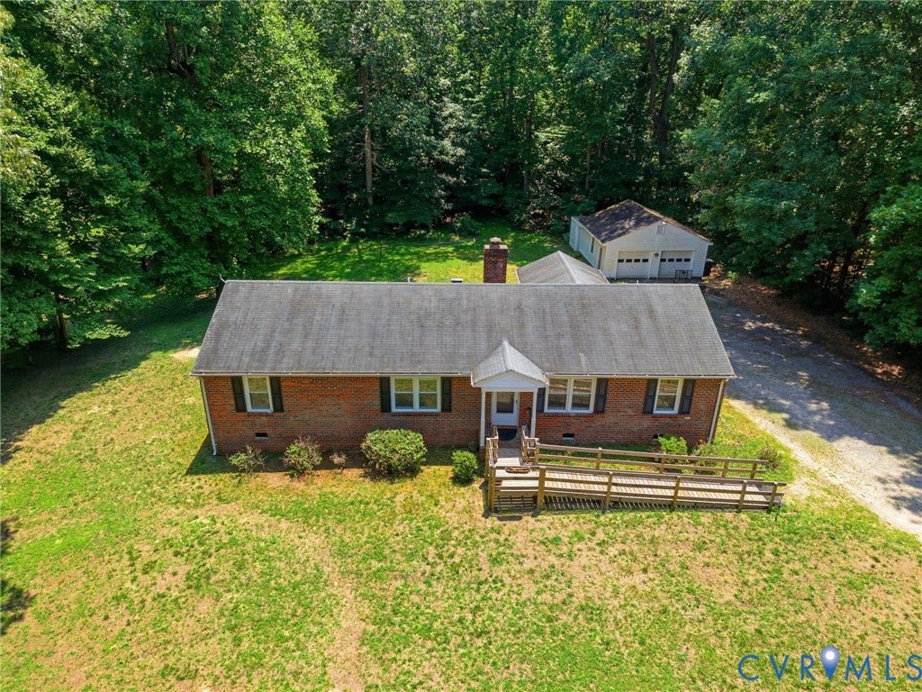 10111 Tunstall Road, New Kent, VA 23124 10111 Tunstall Road, New Kent, VA 23124