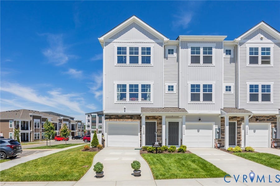 Property photo for 5334 Pointes End Way, #103, Glen Allen, VA
