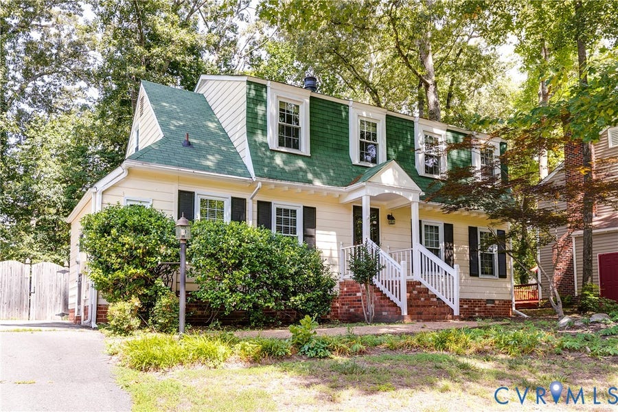 Property photo for 510 Overcliff Court, Midlothian, VA