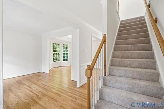 5213 Wheat Ridge Place, Chappell Ridge, Glen Allen, VA 23059 Carpeted staircase with wood banister and white spindles