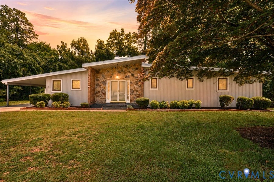 Property photo for 109 Breezy Hill Drive, Colonial Heights, VA