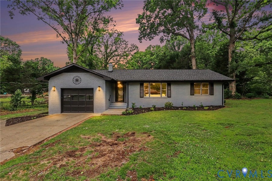 Property photo for 11512 Ridge Road, North Prince George, VA