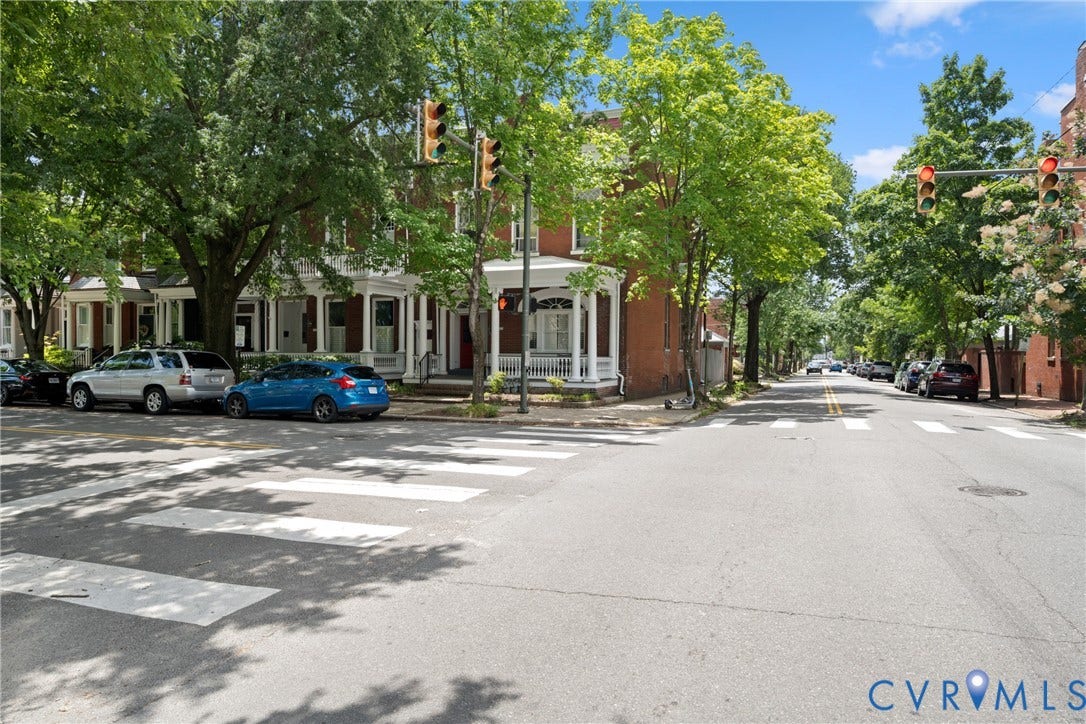 1527 Grove Avenue, #2, Richmond, VA 23220 1527 Grove Avenue, #2, Richmond, VA 23220