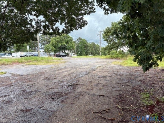 13500 Route 1, Chester, VA 23831 13500 Route 1, Chester, VA 23831