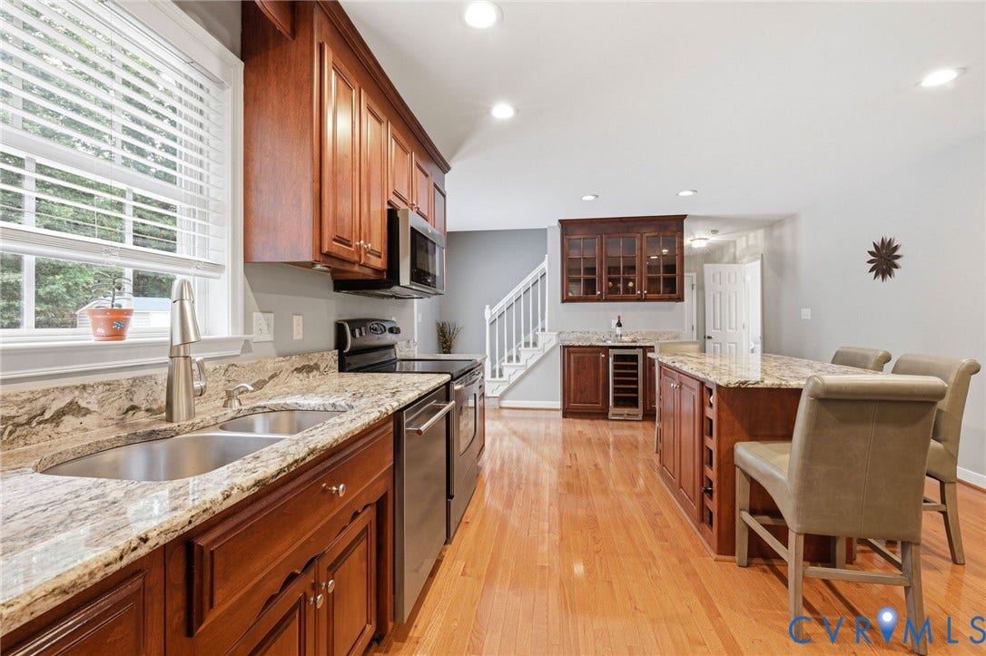 12301 Hulsey Drive, Chesterfield, VA 23838 Loads of counter and storage space