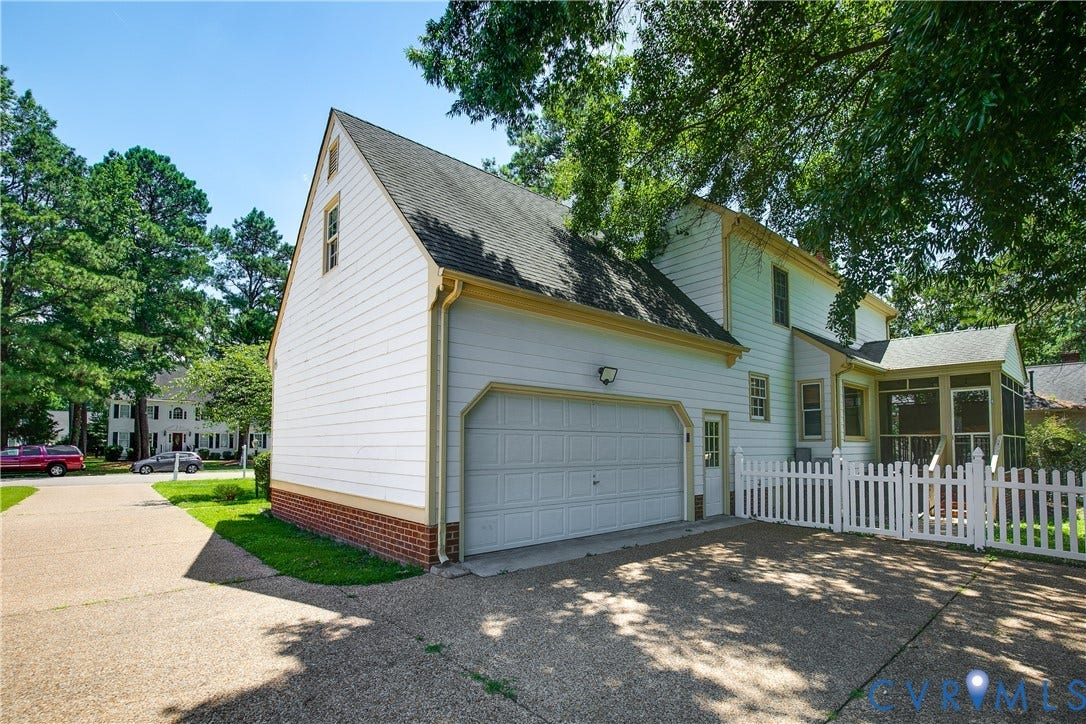 112 Old Brickhouse Lane, Colonial Heights, VA 23834