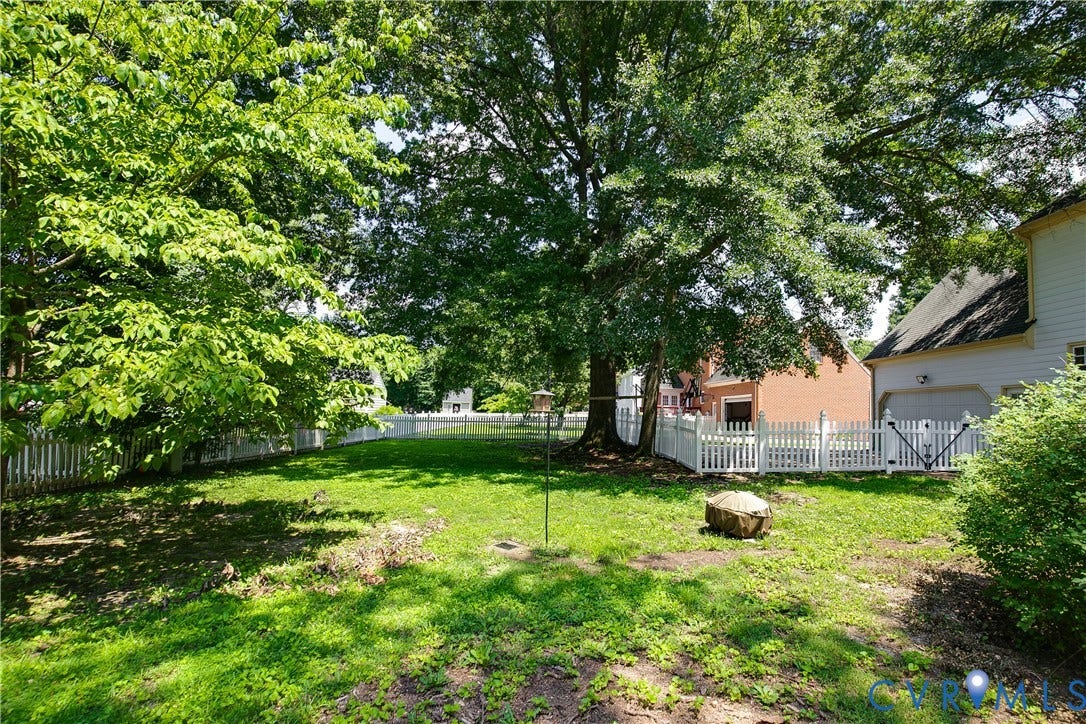 112 Old Brickhouse Lane, Colonial Heights, VA 23834
