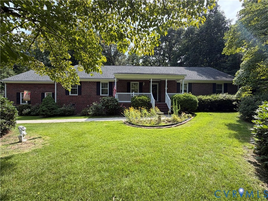 Property photo for 3933 Dunraven Road, North Chesterfield, VA