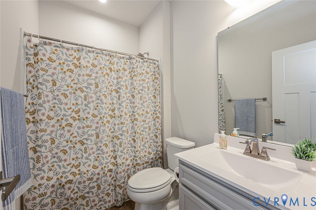 8187 Winter Fog Drive, New Kent, VA 23124 hall bath