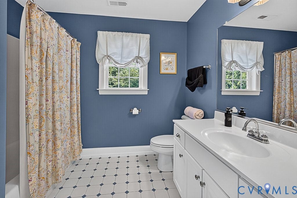 705 Lakewater Drive, Henrico, VA 23229 Spacious! Ceramic Tile.