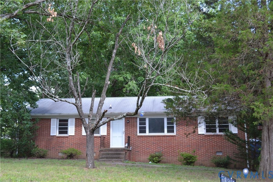 Property photo for 5531 Claridge Drive, Chesterfield, VA