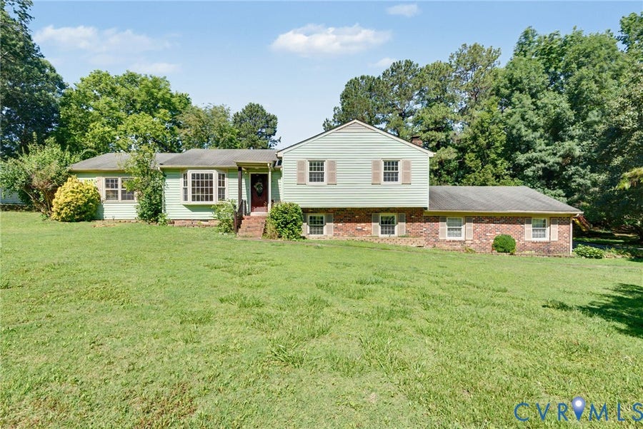 Property photo for 8620 Salem Church Road, North, VA
