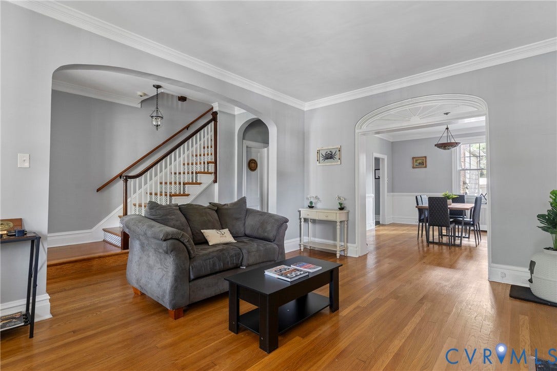3331 W Grace Street, Monument Avenue, Richmond, VA 23221 Hardwood flooring extending throughout the living space