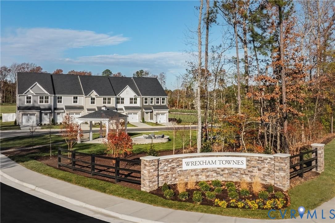 6338 Diamond Dove Drive, Wrexham Townes, Chester, VA 23831