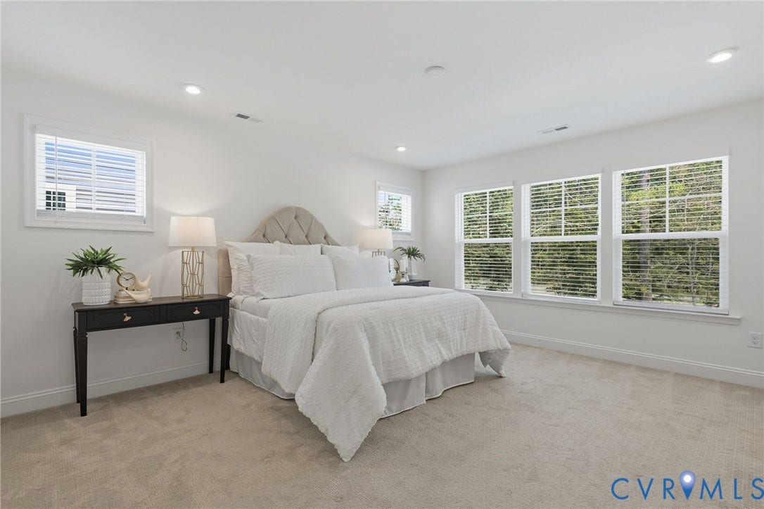 10880 Farmstead Mill Lane, Glen Allen, VA 23059 Bright interior featuring extensive natural light from multiple windows
