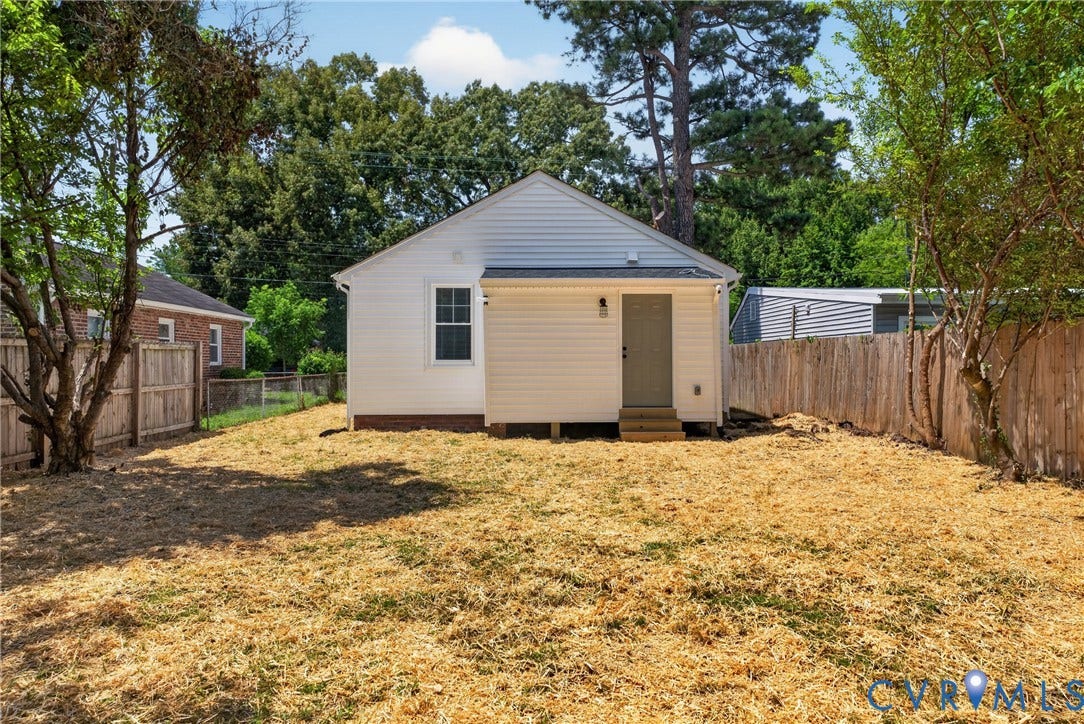 2108 Keswick Avenue, Richmond, VA 23224 LARGE, flat backyard. Fully fenced. 6ft privacy fence.