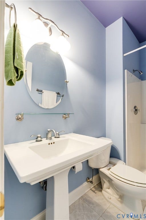 130 Carriage Point Lane, Henrico, VA 23059 2nd Full Bath Featuring Tile Flooring and Pedestal Sink.