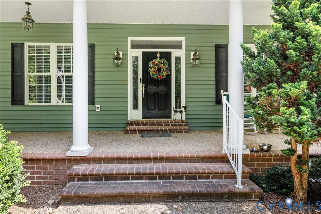 3337 Scarlet Oak Drive, Powhatan, VA 23139 Exterior entry