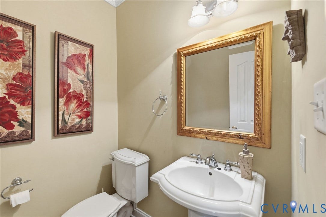 3337 Scarlet Oak Drive, Powhatan, VA 23139 First-floor half bathroom