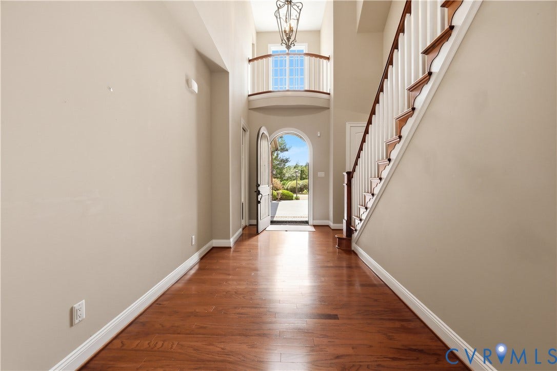2384 Bel Crest Circle, Midlothian, VA 23113 20' ceilings & beautiful wood floors.