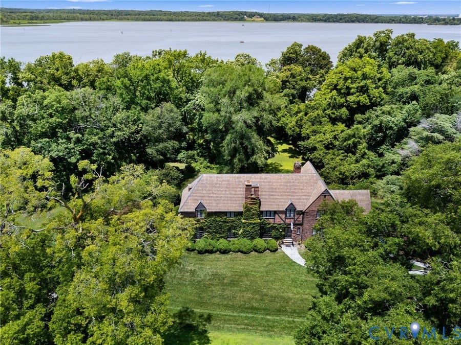 Property photo for 701 Appomattox Street, Hopewell, VA